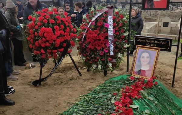 Əməkdar artist Tünzalə Əliyeva dəfn edildi - FOTO