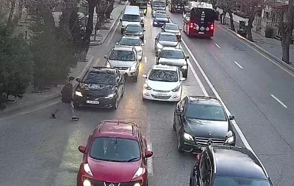 Bakının bir sıra yollarında tıxac müşahidə edilir - SİYAHI