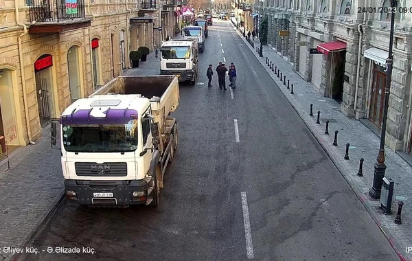 Bakının mərkəzi küçəsində hərəkət məhdudlaşdırıldı - FOTO