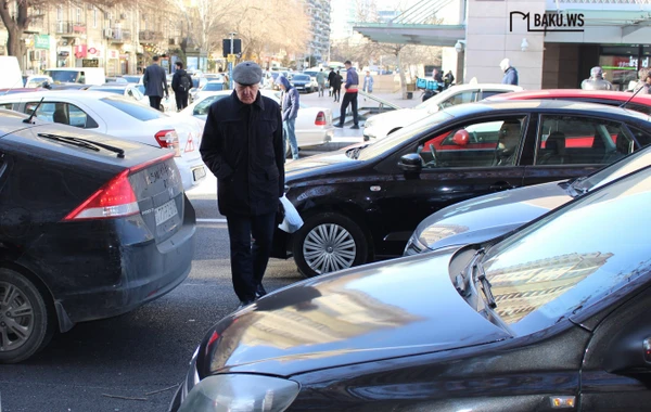 Bakının yeni təmir olunmuş yolundan şikayətlər var - FOTO/VİDEO