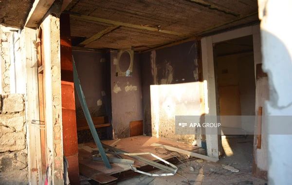 Bakıda daha bir bina sökülür: Sakinlərə kompensasiya ödəniləcək - FOTO