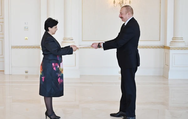 Президент Ильхам Алиев принял верительные грамоты новоназначенного посла Мексики в Азербайджане - ФОТО