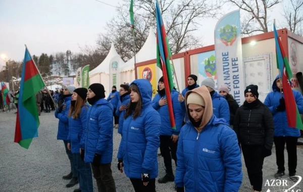 Xankəndi-Laçın yolunda Rusiya sülhməramlılarına məxsus daha bir avtomobilin hərəkətinə şərait yaradılıb - FOTO - YENİLƏNİB