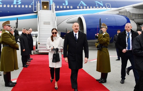Президент Ильхам Алиев отправился с официальным визитом в Венгрию - ФОТО