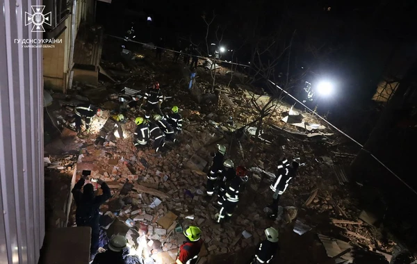 Xarkov raket atəşinə tutuldu: Ölən və yaralananlar var - FOTO