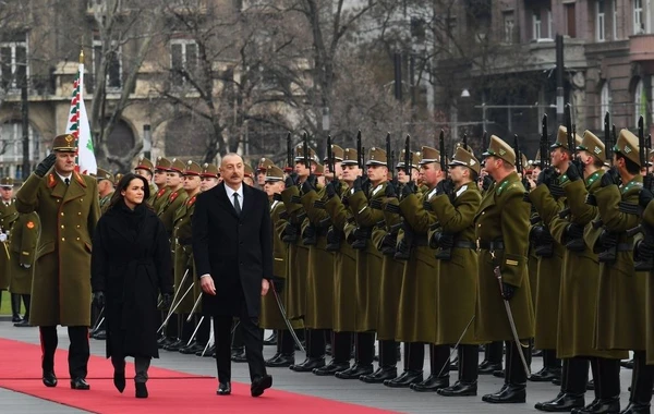 В Будапеште состоялась церемония официальной встречи Президента Ильхама Алиева - ФОТО