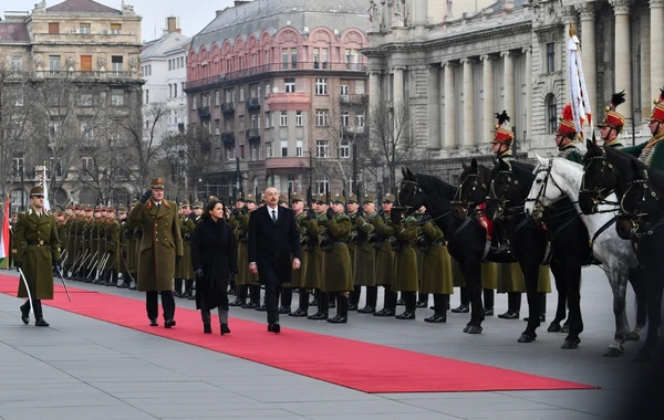 Budapeştdə Azərbaycan Prezidenti İlham Əliyevin rəsmi qarşılanma mərasimi olub - FOTO