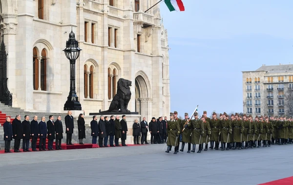 Budapeştdə Azərbaycan Prezidenti İlham Əliyevin rəsmi qarşılanma mərasimi olub - FOTO