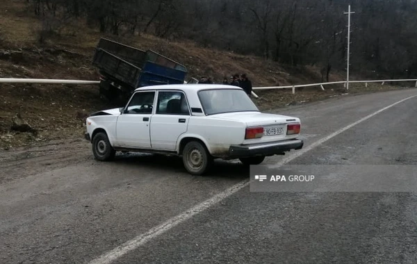 Azərbaycanda qəza - 4 maşın bir-biri ilə toqquşdu - FOTO