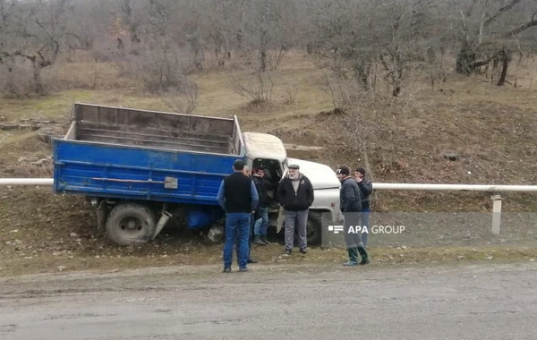 Azərbaycanda qəza - 4 maşın bir-biri ilə toqquşdu - FOTO