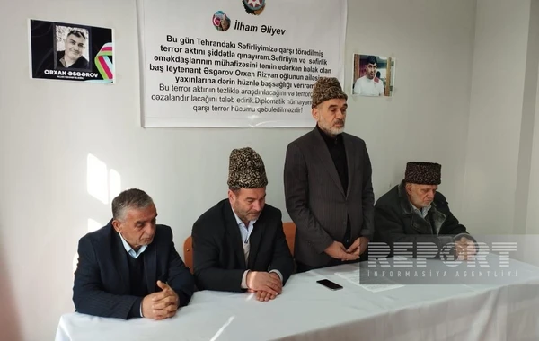 Azərbaycanda bir qrup din xadimi İrandakı səfirliyimizdə törədilmiş terror aktı ilə bağlı etiraz bəyanatı qəbul ediblər