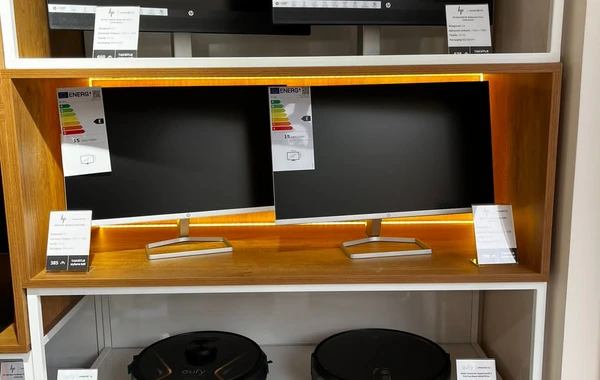 "Smartbox" mağazasından möhtəşəm fürsət - açılış günü gəl notbuk qazan - FOTO
