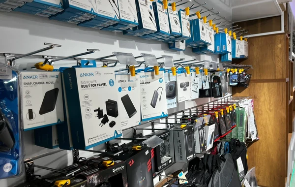 "Smartbox" mağazasından möhtəşəm fürsət - açılış günü gəl notbuk qazan - FOTO