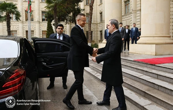 Ceyhun Bayramov macarıstanlı həmkarı ilə görüşüb - FOTO/VİDEO