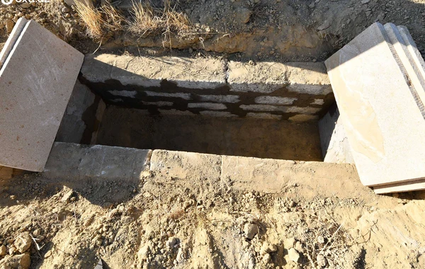 Dünən qəzada ölən ata, ana və iki övladı dəfn olundu