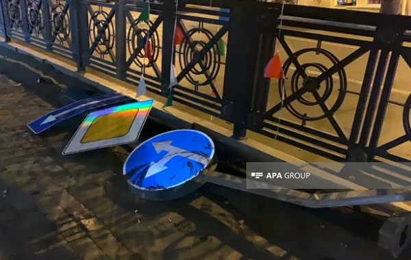 Bakıda “Prius” aşıb, ölən və yaralanan var - FOTO