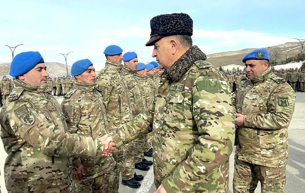 Начальник Генштаба Азербайджана проверил ход интенсивной боевой подготовки воинских частей - ФОТО