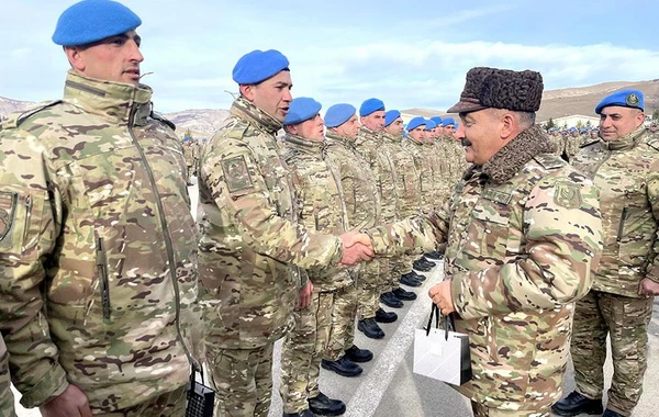 Начальник Генштаба Азербайджана проверил ход интенсивной боевой подготовки воинских частей - ФОТО