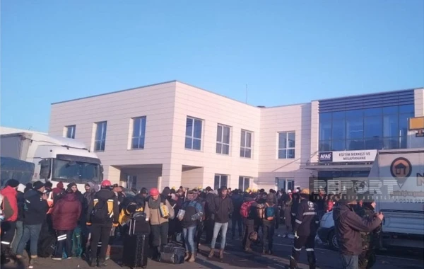 Azərbaycandan Türkiyəyə göndərilən Mobil səhra hospitalı Kahramanmaraşa çatıb - FOTO