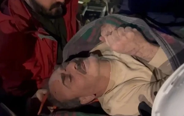 Hatayda möcüzəvi qurtuluş - 46 saat sonra sağ çıxarıldı - FOTO/VİDEO