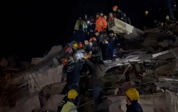 Hatayda möcüzəvi qurtuluş - 46 saat sonra sağ çıxarıldı - FOTO/VİDEO