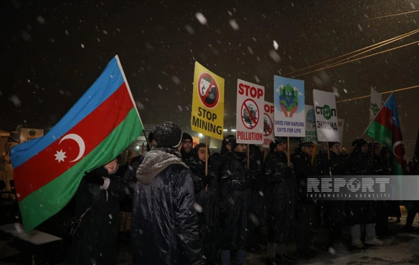 Акция на дороге Ханкенди-Лачын продолжается, есмотря на снегопад - ФОТО