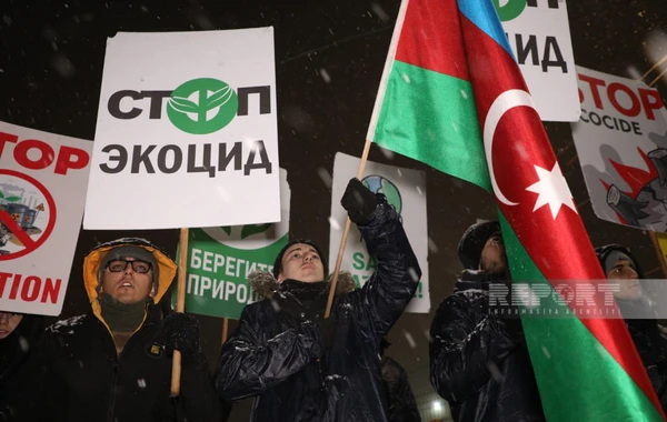 Акция на дороге Ханкенди-Лачын продолжается, есмотря на снегопад - ФОТО
