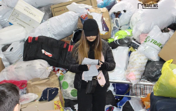 Qida, Pampers, döşək, xalça... - Qardaş ölkəyə edilən hümanitar yardım aksiyasından FOTOREPORTAJ