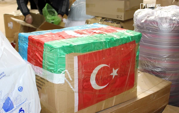 Qida, Pampers, döşək, xalça... - Qardaş ölkəyə edilən hümanitar yardım aksiyasından FOTOREPORTAJ