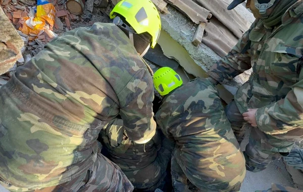 Азербайджанские спасатели в Турции спасли из-под завалов 44 человека - ВИДЕО