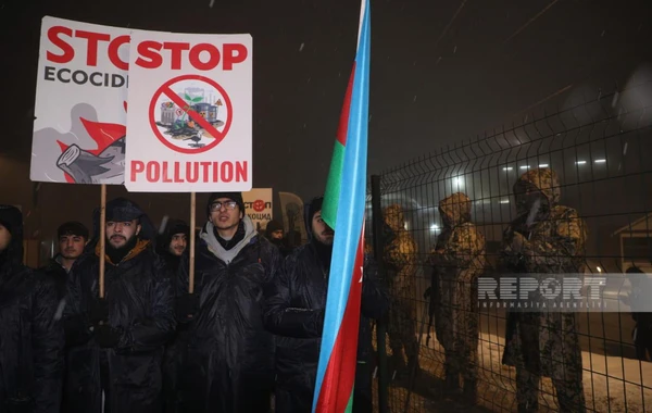 На дороге Ханкенди-Лачын продолжается акция протеста экоактивистов