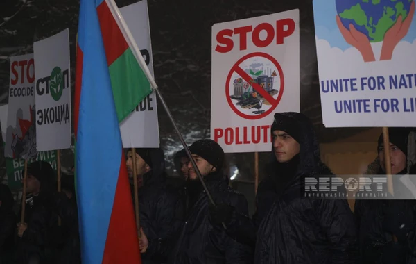На дороге Ханкенди-Лачын продолжается акция протеста экоактивистов