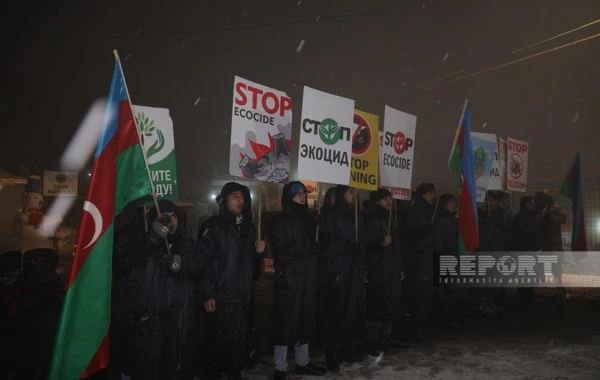 На дороге Ханкенди-Лачын продолжается акция протеста экоактивистов