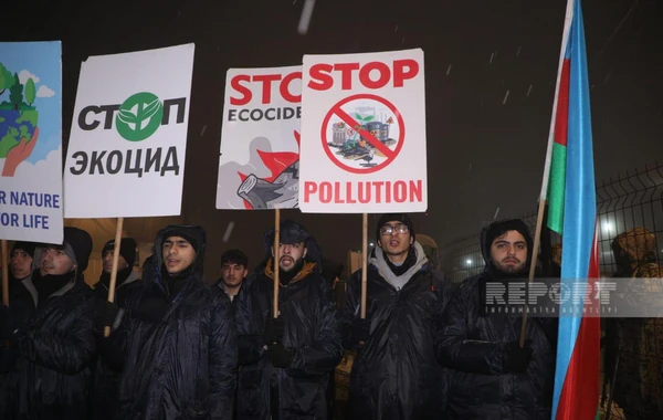 На дороге Ханкенди-Лачын продолжается акция протеста экоактивистов
