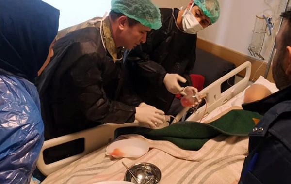 Hərbi həkimlərimiz Kahramanmaraşda növbəti əməliyyatlarını icra ediblər - FOTO