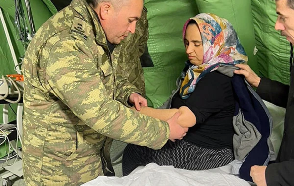 Азербайджанские военные врачи провели очередные хирургические операции в Кахраманмараше - ФОТО
