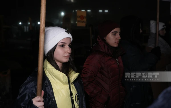 На дороге Ханкенди-Лачын продолжается акция протеста экоактивистов - ФОТО