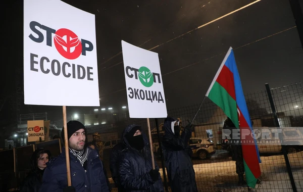 На дороге Ханкенди-Лачын продолжается акция протеста экоактивистов - ФОТО