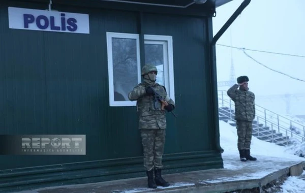 По дороге Ханкенди-Лачын беспрепятственно проехали 30 автомобилей российских миротворцев - ОБНОВЛЕНО + ФОТО