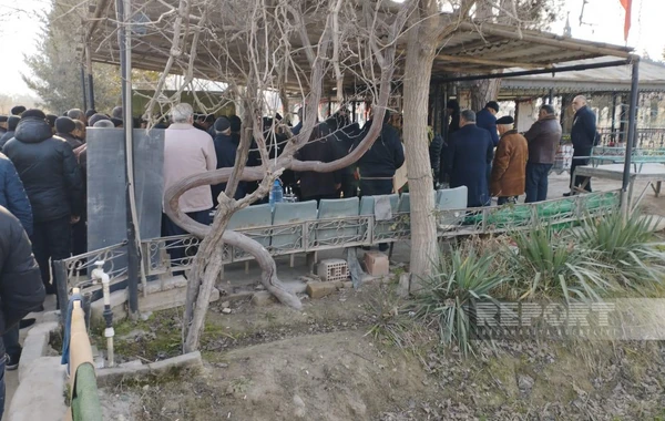 Türkiyədə zəlzələdə həlak olan azərbaycanlı iş adamı Salyanda dəfn olunub - FOTO - YENİLƏNİB