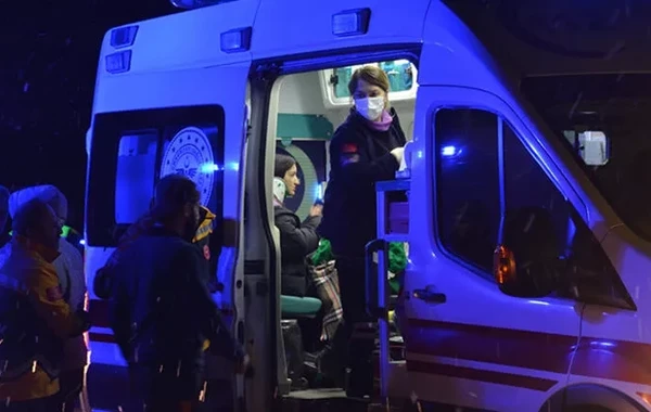 Türkiyədə avtobus qəzası: Çox sayda yaralı var - FOTO