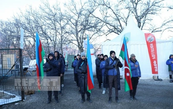 Демонстранты на дороге Ханкенди-Лачын проявляют высокую активность и на 64-й день акции - ФОТО