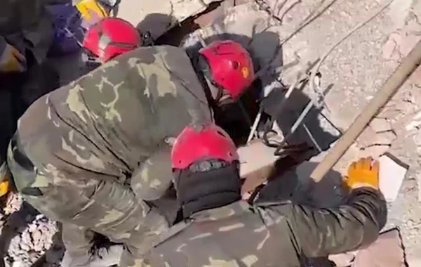 Сотрудники МЧС Азербайджана спасли из-под завалов 51 человека - ФОТО