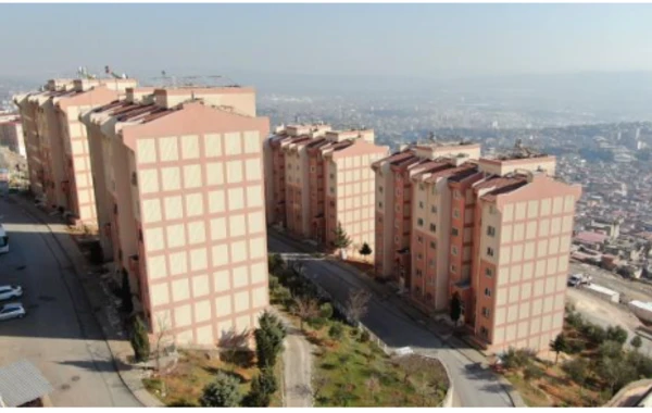 Türkiyədə zəlzələ bölgəsindəki bu binalar salamat qaldı - FOTO