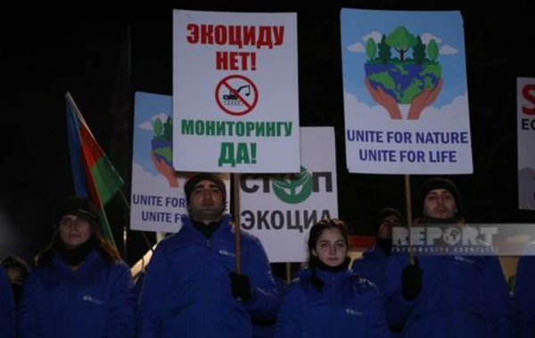 Экоактивисты продолжают акцию на дороге Ханкенди-Лачын и в вечерние часы - ФОТО