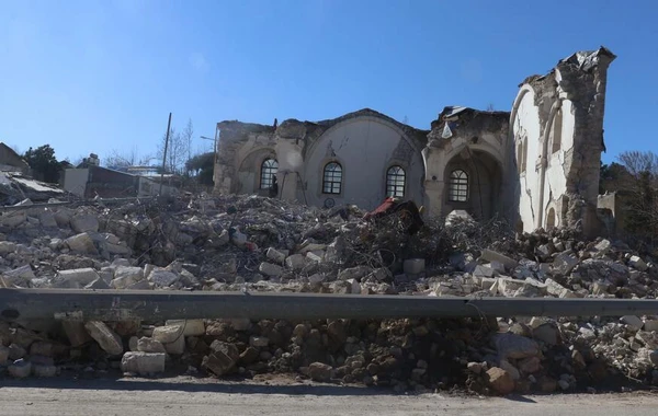 Zəlzələ Türkiyənin ən qədim məscidlərindən birini uçurtdu - FOTO