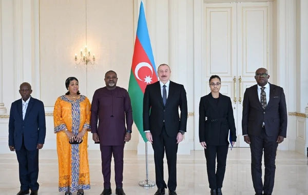 İlham Əliyev yeni səfirlərin etimadnamələrini qəbul edib - FOTO