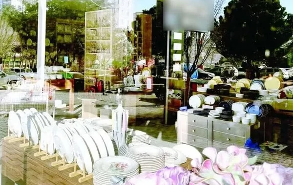 Ətrafındakı bütün tikililər dağılsa da, bu mağazada bir boşqab belə sınmadı - Uğurun sirri - FOTO