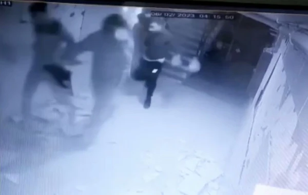 Türkiyədə vahiməli zəlzələ anı - Vətəndaşlar uçan binadan belə qaçırlar - ANBAAN VİDEO