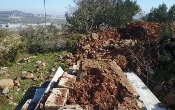 Zəlzələdən 10 gün sonra ortaya çıxdı: Kənd ortadan bölündü - FOTO/VİDEO